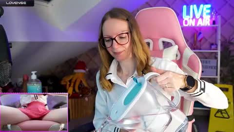 Snapshot of belle_alice chatting on February 10, 2025, 7:36 am Alice online show from February 10, 2025, 7:36 am