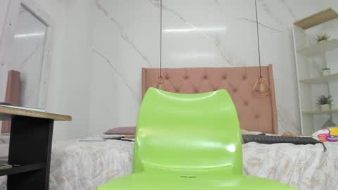 Snapshot of belle_brunette chatting on December 31, 2024, 7:31 am belle online show from December 31, 2024, 7:31 am