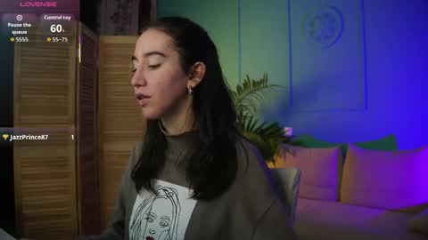 Bella online show from October 22, 2025, 3:23 pm