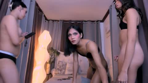 Snapshot of bellecollins chatting on October 6, 2025, 2:09 am bellecollins online show from October 6, 2025, 2:09 am