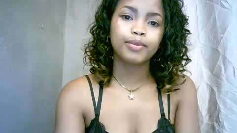 Snapshot of bellibellah chatting on February 15, 2026, 3:42 pm BelliBellah online show from February 15, 2026, 3:42 pm