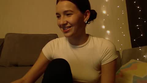 Bella online show from March 11, 2026, 7:31 pm