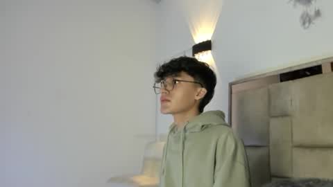 Neon online show from October 13, 2025, 11:32 am