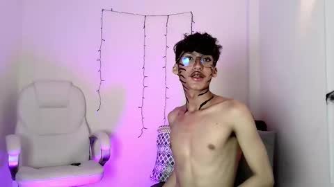 Neon online show from October 21, 2025, 1:56 pm