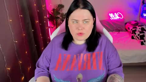 Snapshot of bellybooxo chatting on November 4, 2025, 4:39 pm LinaBoo online show from November 4, 2025, 4:39 pm