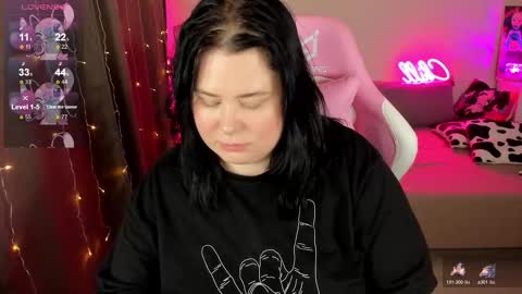 Snapshot of bellybooxo chatting on November 17, 2025, 5:52 pm LinaBoo online show from November 17, 2025, 5:52 pm