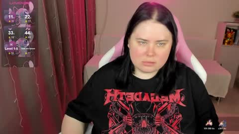 LinaBoo online show from April 6, 2026, 5:52 am