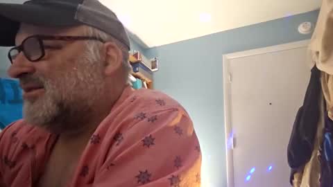 Bendavewill online show from December 22, 2024, 6:28 am