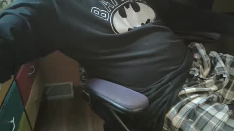 Snapshot of bendrinkin chatting on October 7, 2025, 10:40 pm bendrinkin online show from October 7, 2025, 10:40 pm