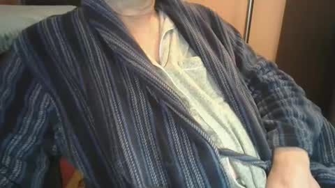 bendrinkin online show from December 14, 2025, 9:47 am