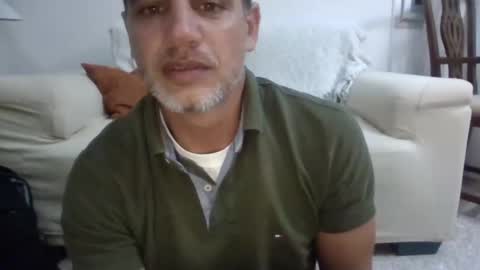 benedett22 online show from November 12, 2025, 2:56 am