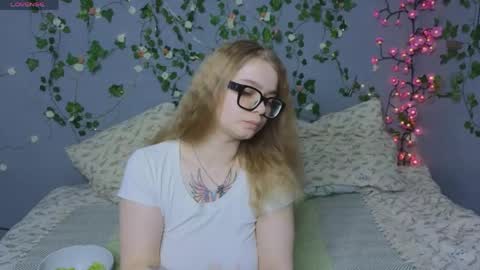 KENDALL  NATHAN online show from May 18, 2026, 11:16 am