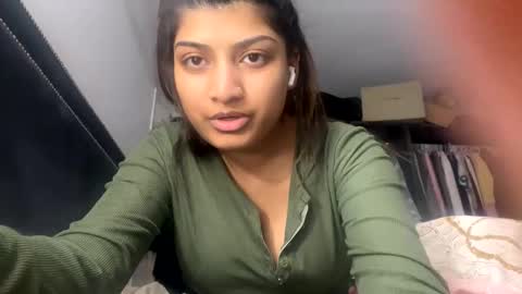 bengalibaddie7_x online show from May 10, 2026, 2:17 am