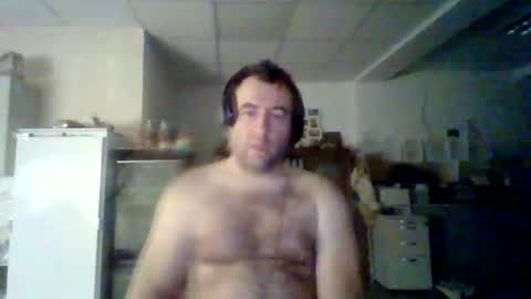 Snapshot of bengi1984 chatting on February 19, 2025, 1:29 am Robert 1984 online show from February 19, 2025, 1:29 am