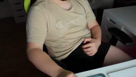 Snapshot of benjamin440 chatting on September 20, 2025, 10:22 pm benjamin440 online show from September 20, 2025, 10:22 pm