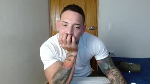 benjamin_isaac online show from December 5, 2024, 10:45 pm