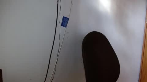 benjamin_isaac online show from February 5, 2025, 9:50 pm