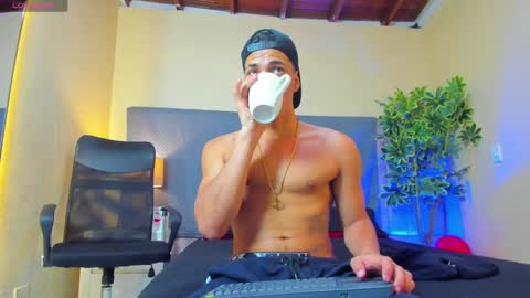 BENJAMIN online show from February 16, 2025, 11:59 pm