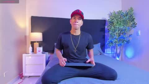 BENJAMIN online show from February 24, 2025, 1:35 am