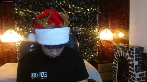 Snapshot of benjamintwink1 chatting on December 22, 2024, 7:31 pm BENJAMIN online show from December 22, 2024, 7:31 pm