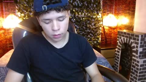 Snapshot of benjamintwink1 chatting on December 26, 2024, 7:38 pm BENJAMIN online show from December 26, 2024, 7:38 pm