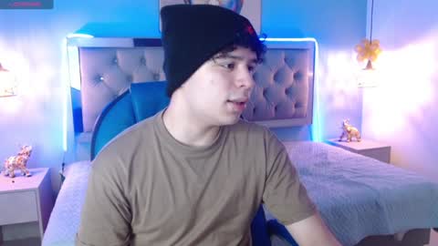 Snapshot of benjamintwink1 chatting on January 13, 2025, 7:42 pm BENJAMIN online show from January 13, 2025, 7:42 pm