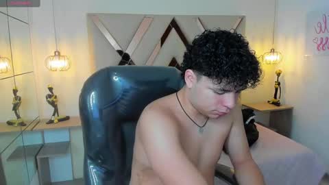 Snapshot of benjamintwink1 chatting on September 11, 2025, 8:31 pm BENJAMIN online show from September 11, 2025, 8:31 pm