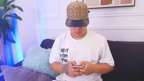 Snapshot of bennett_alejoo chatting on October 13, 2025, 6:19 pm bennett_alejoo online show from October 13, 2025, 6:19 pm