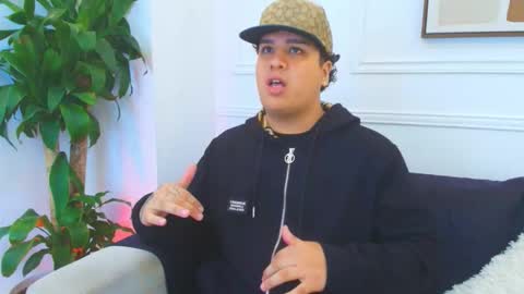 bennett_alejoo online show from January 12, 2026, 12:43 pm