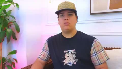 bennett_alejoo online show from March 17, 2026, 6:55 pm