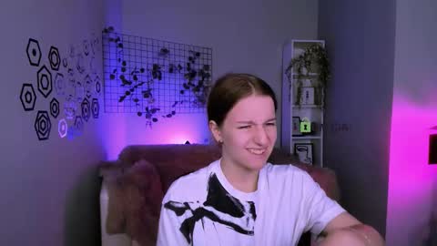 Snapshot of benny_duglas chatting on October 15, 2025, 12:27 pm Benny online show from October 15, 2025, 12:27 pm