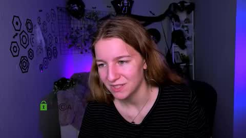 Snapshot of benny_duglas chatting on October 25, 2025, 11:29 am Benny online show from October 25, 2025, 11:29 am