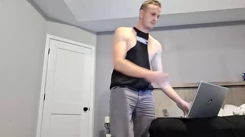 BennyC online show from December 1, 2025, 7:52 pm