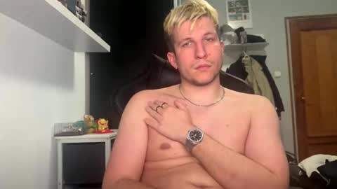 bennydemon online show from April 3, 2026, 3:04 am