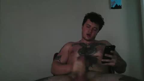 Snapshot of bennymaple chatting on October 28, 2025, 9:28 pm bennymaple online show from October 28, 2025, 9:28 pm