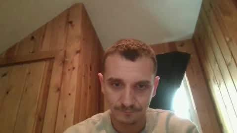 Snapshot of bennymn chatting on December 19, 2025, 9:22 pm benny and innocentvixon online show from December 19, 2025, 9:22 pm