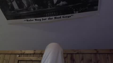 Snapshot of bennymn chatting on December 22, 2025, 6:10 am benny and innocentvixon online show from December 22, 2025, 6:10 am