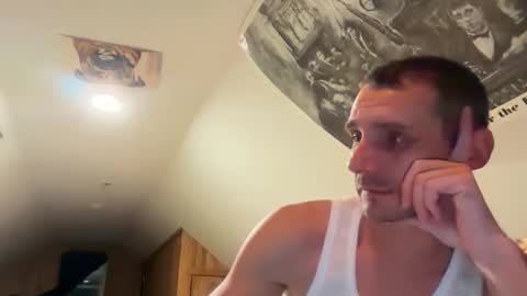 Snapshot of bennymn chatting on January 8, 2026, 11:51 pm benny and innocentvixon online show from January 8, 2026, 11:51 pm