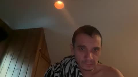 Snapshot of bennymn chatting on January 15, 2026, 2:10 pm benny and innocentvixon online show from January 15, 2026, 2:10 pm