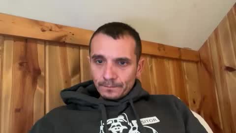 Snapshot of bennymn chatting on May 6, 2026, 5:51 pm benny and innocentvixon online show from May 6, 2026, 5:51 pm