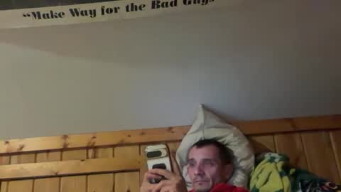Snapshot of bennymn chatting on May 10, 2026, 2:28 am benny and innocentvixon online show from May 10, 2026, 2:28 am