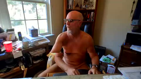 Snapshot of benstrokinit2 chatting on October 11, 2025, 6:28 pm benstrokinit2 online show from October 11, 2025, 6:28 pm