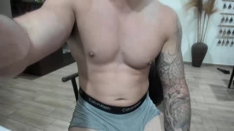 Snapshot of benthebodybuilder chatting on December 31, 2024, 2:51 am Ben Braxton online show from December 31, 2024, 2:51 am