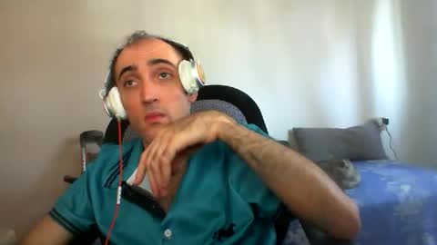 bentish online show from October 6, 2025, 7:17 am