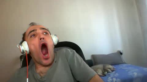 bentish online show from October 15, 2025, 9:20 am