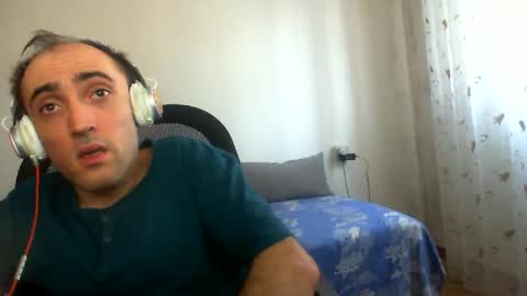 bentish online show from November 17, 2025, 8:09 am