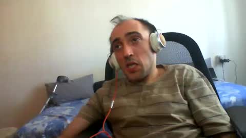 bentish online show from November 22, 2025, 10:25 am