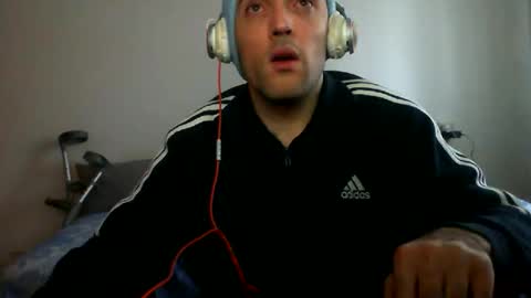 bentish online show from December 5, 2025, 1:42 pm