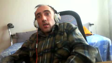 bentish online show from December 15, 2025, 10:30 am