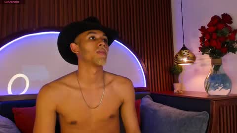 bento_fox online show from November 4, 2025, 3:38 am